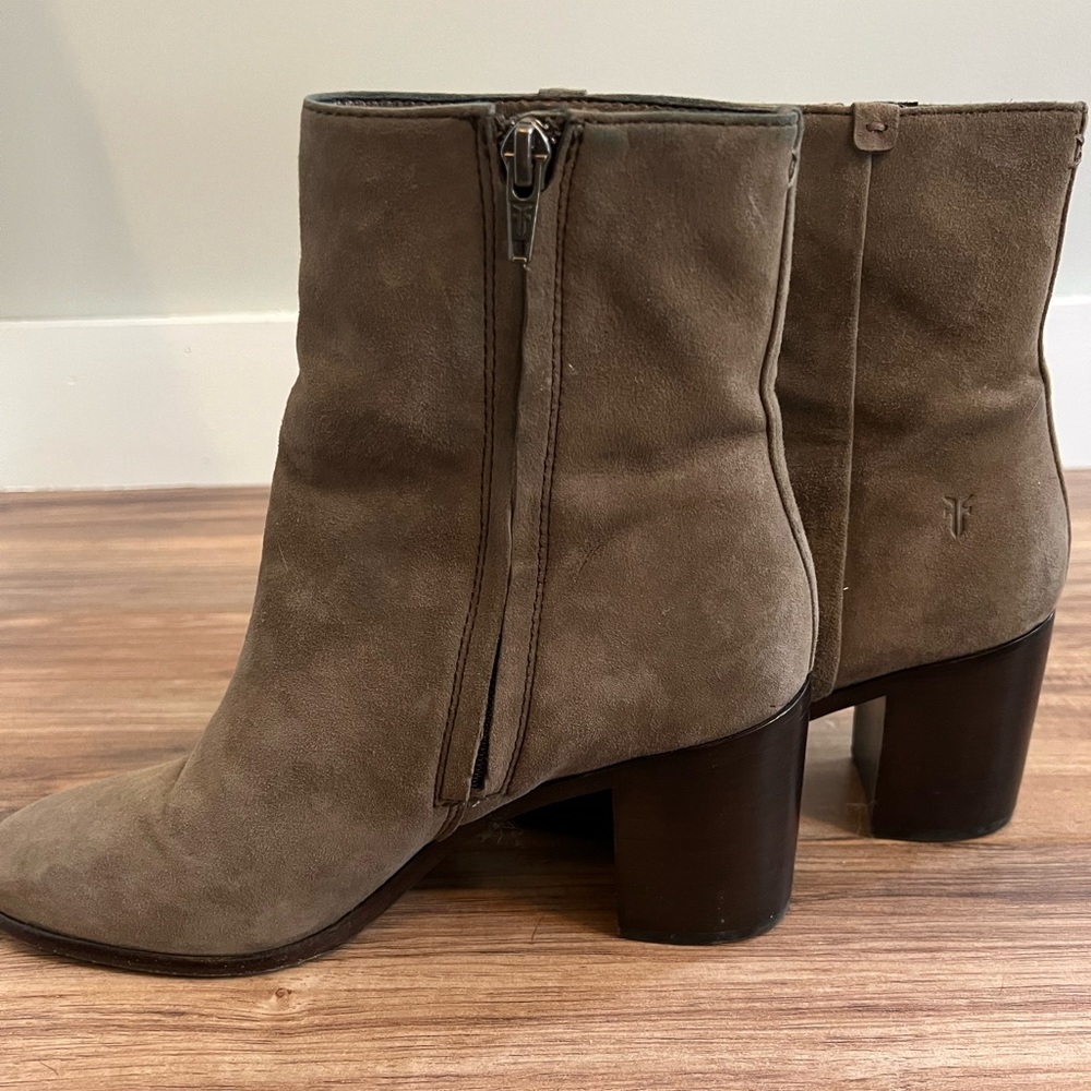 Frye Booties Size 8.5 Grey/Brown Leather